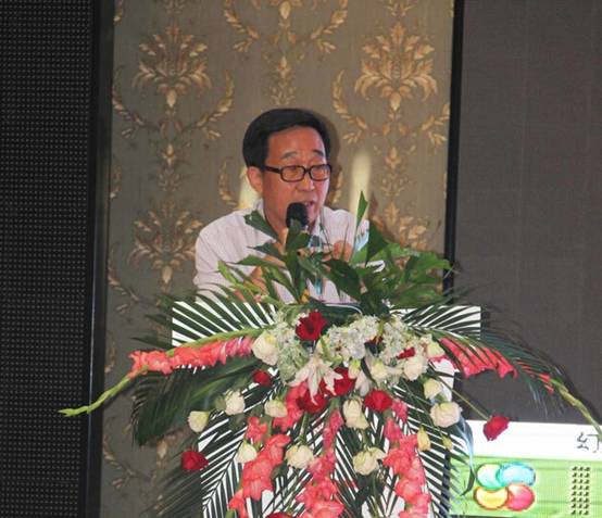 中國品牌第一人現(xiàn)身產業(yè)化發(fā)展論壇，共同分享饕餮智慧盛宴